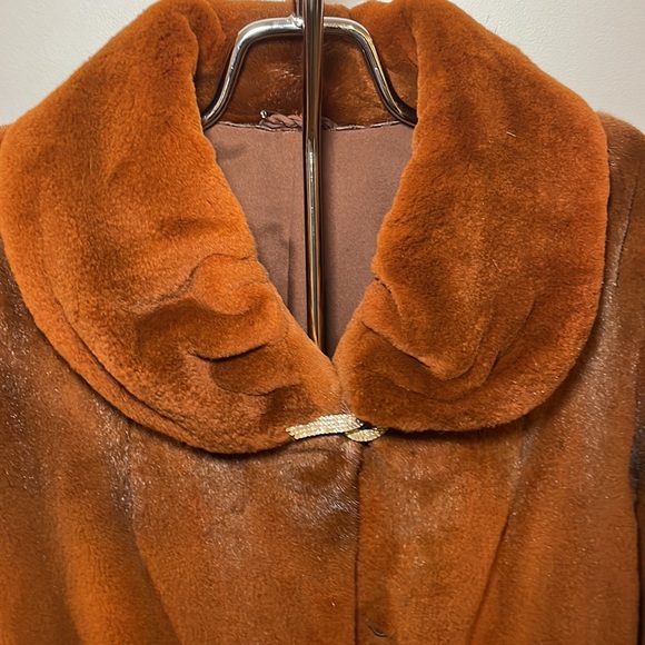 Rusty Brown Sheered Mink Vintage Jacket with Chrystal Collar Closure - Picture 2 of 9